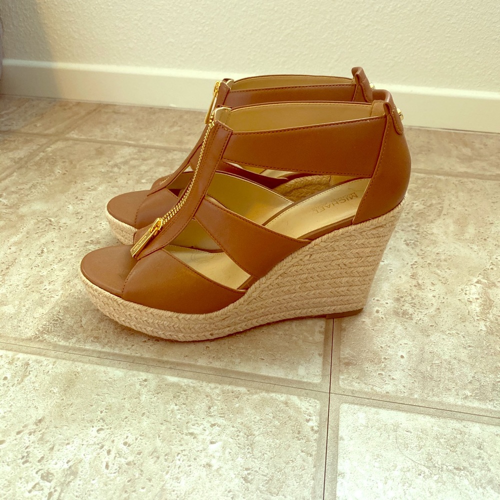 MK wedges